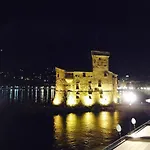 Uno Sguardo Sul Mare