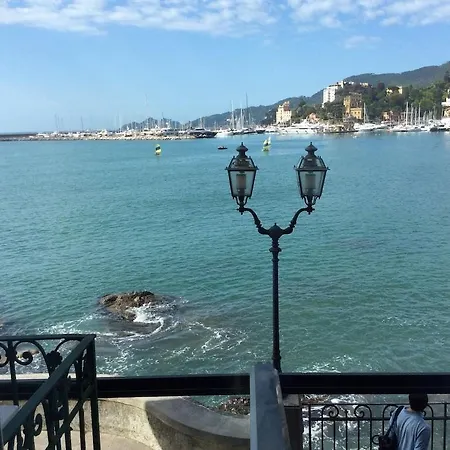 Uno Sguardo Sul Mare Рапалло